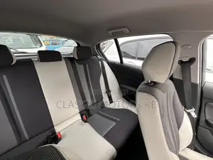 BMW 118i 2018 Red
