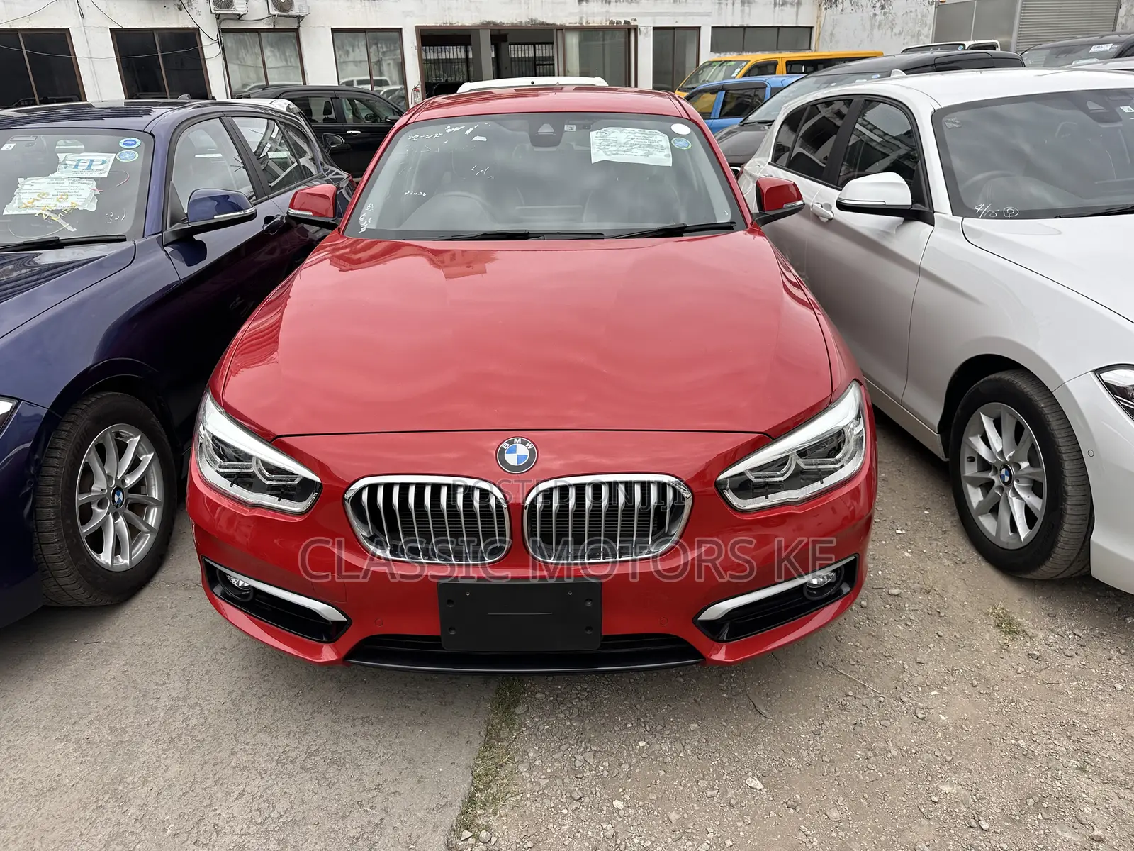 BMW 118i 2018 Red