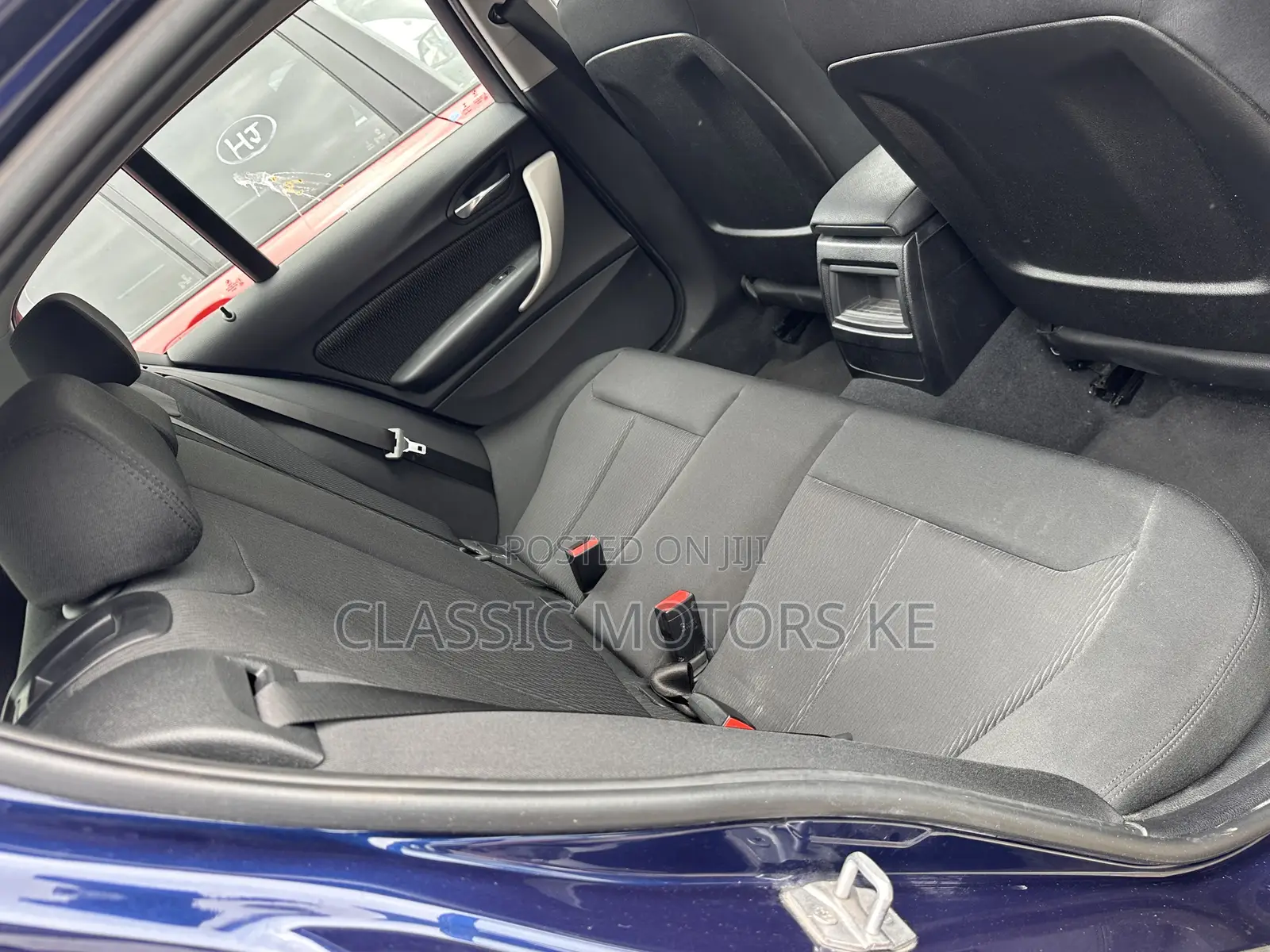 BMW 118i 2018 Blue