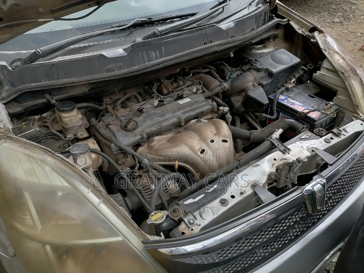 Toyota ISIS 2005 Silver