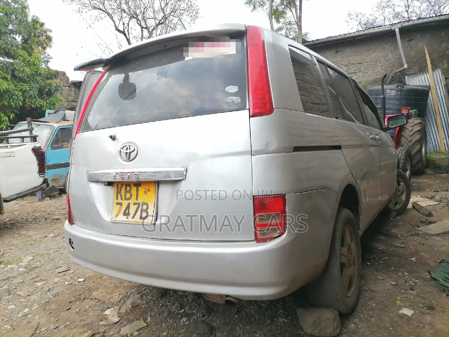 Toyota ISIS 2005 Silver
