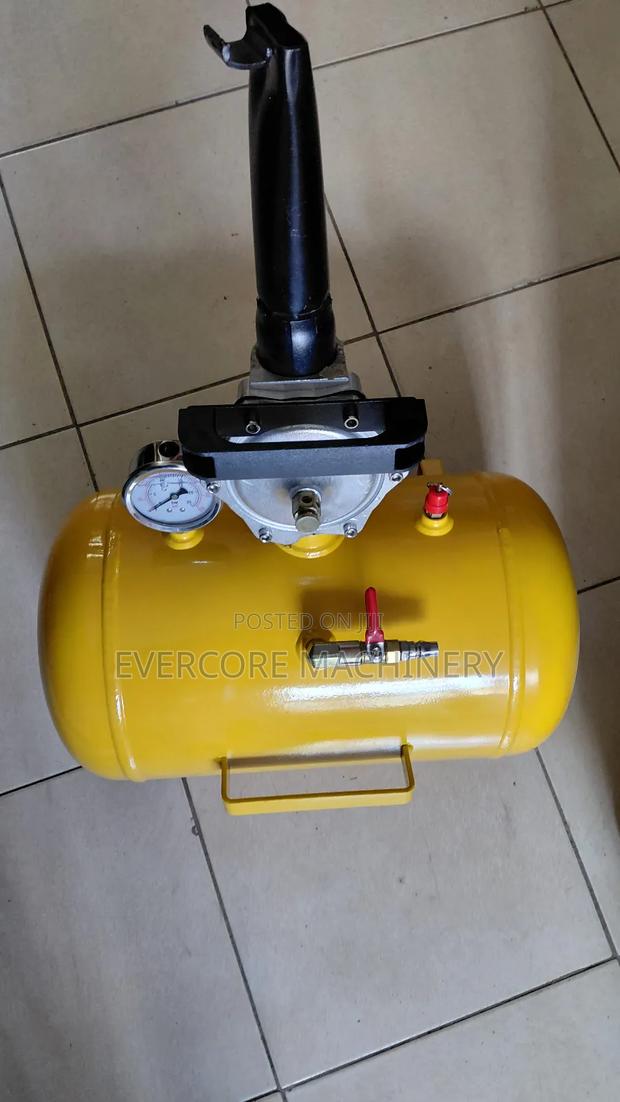 Heavy Duty Tyre Blaster Machine 0.5galons . - main view