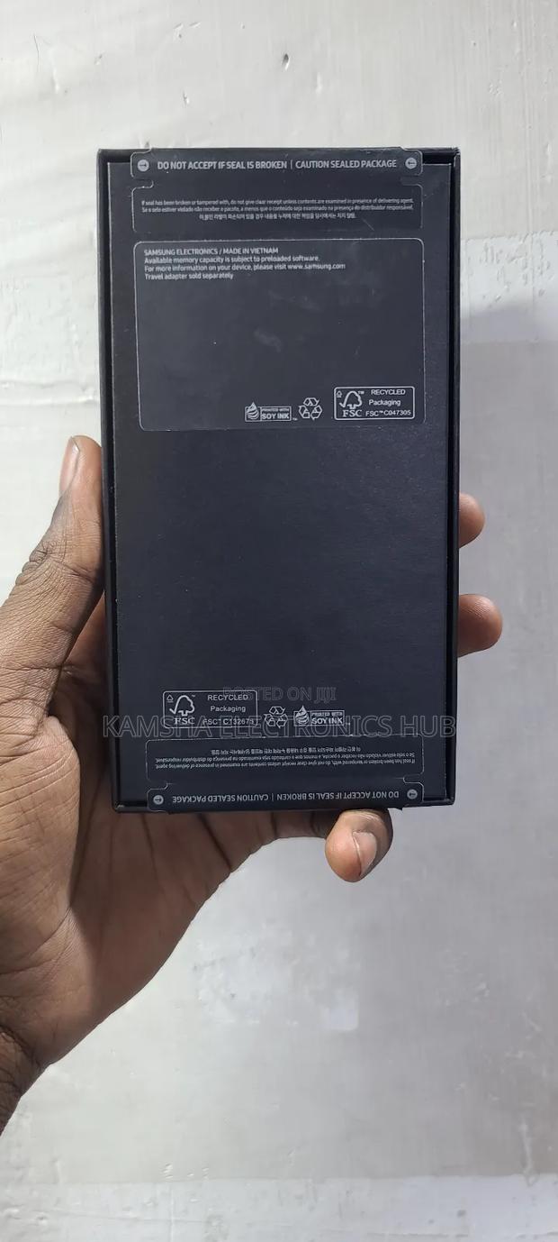 New Samsung Galaxy S24 256 GB Black - thumbnail 3