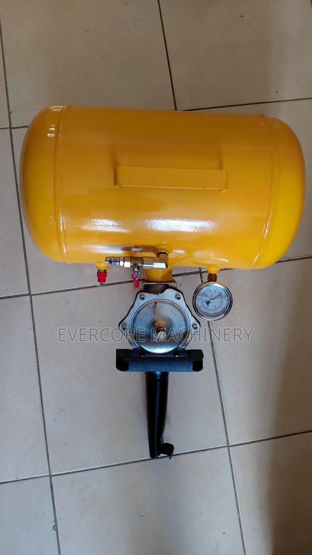 Bead Booster/Tyre Blaster Machine Heavy Duty. - main view