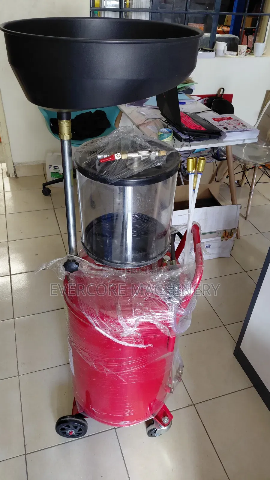 Heavy Duty Oil Drainer Machine 75litres Capacity .