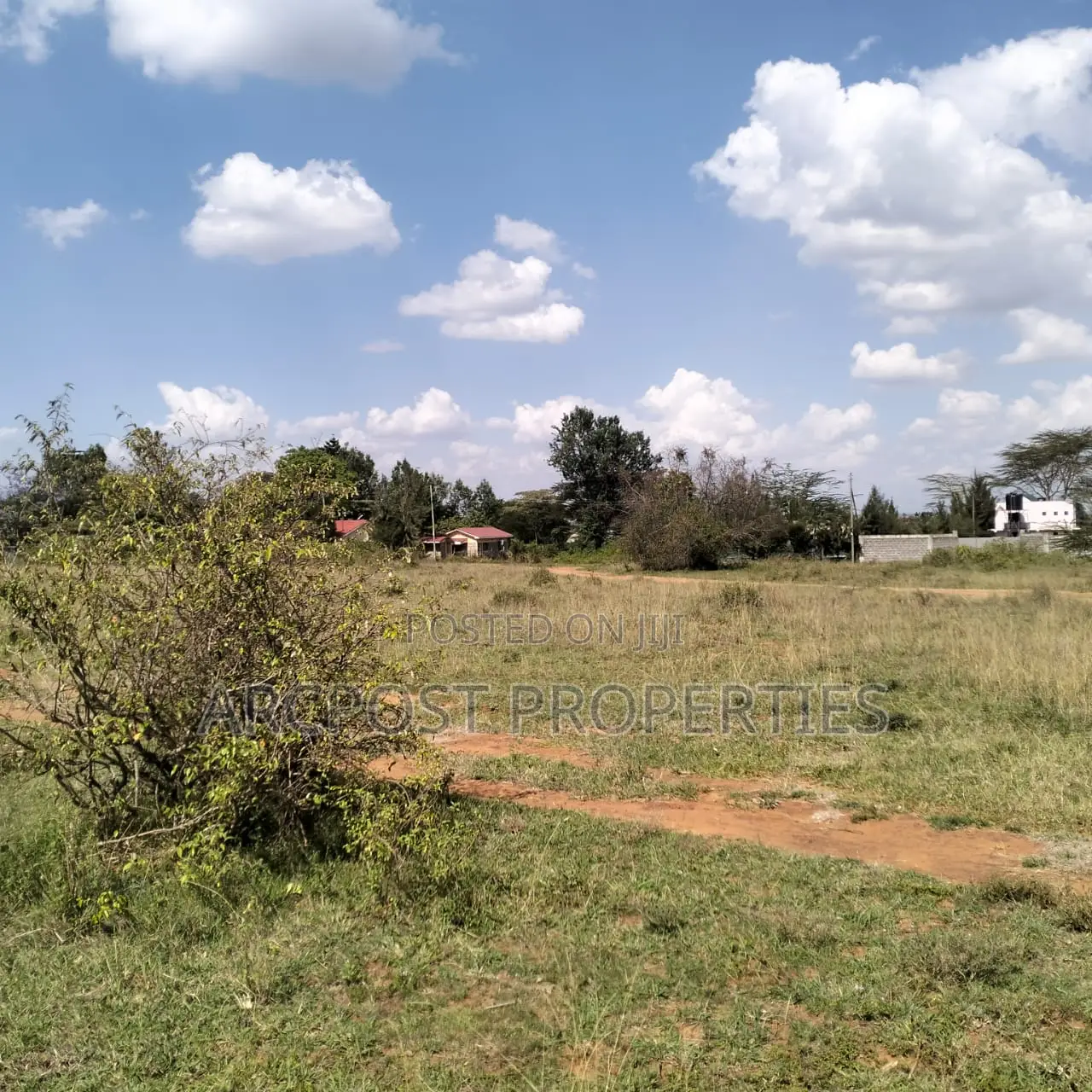 1.5 Acre Plot – Tuala Sholinke (Mixed-Use Land)