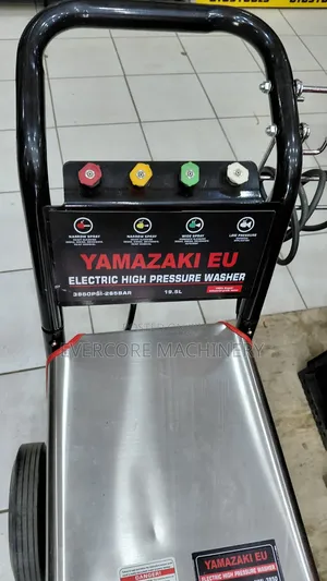 Yamazaki 3800psi Highpressure Washer Machine.