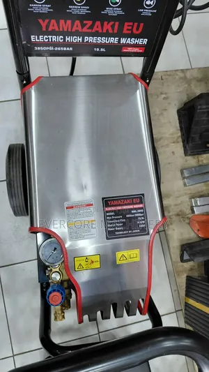 Yamazaki 3800psi Highpressure Washer Machine.