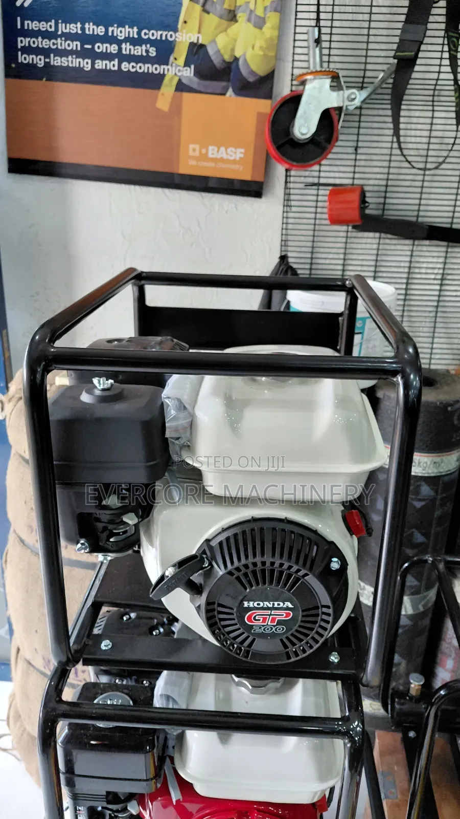 Honda Concrete Vibrator Machine With 45mm Poker Shaft.