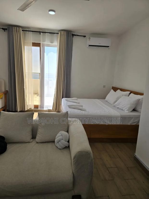 Quiet Studio Nest Airbnb in South B - thumbnail 3