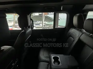 Land Rover Defender V8 2022 Gray