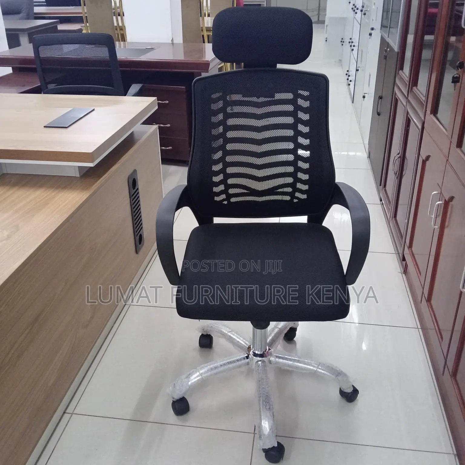 Ergonomic Office Mesh Chair With Headrest