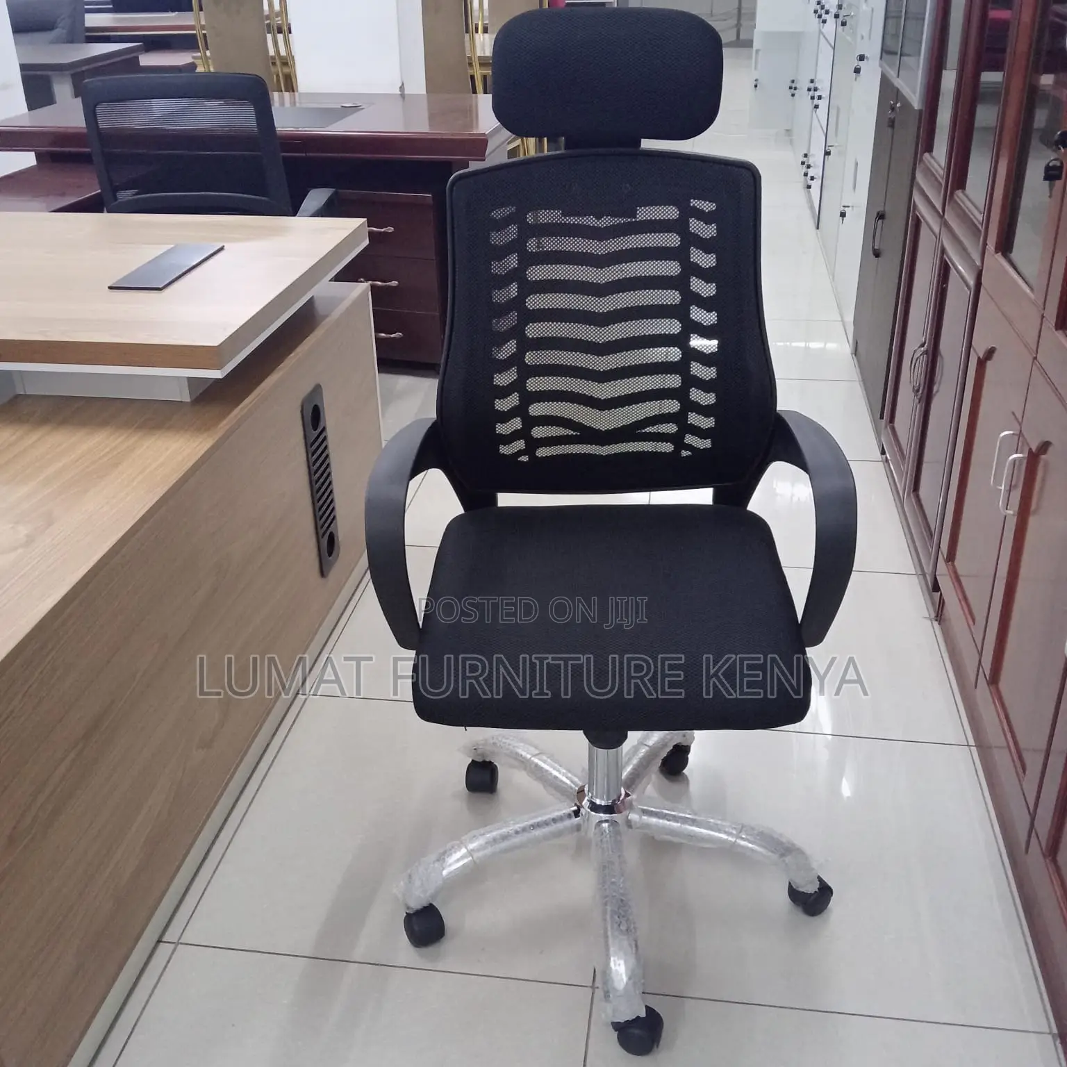Ergonomic Office Mesh Chair With Headrest