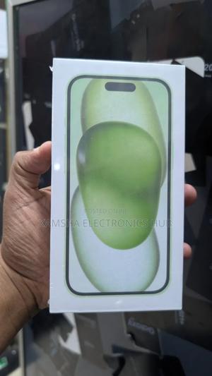 New Apple iPhone 15 Plus 128 GB Silver - thumbnail 2