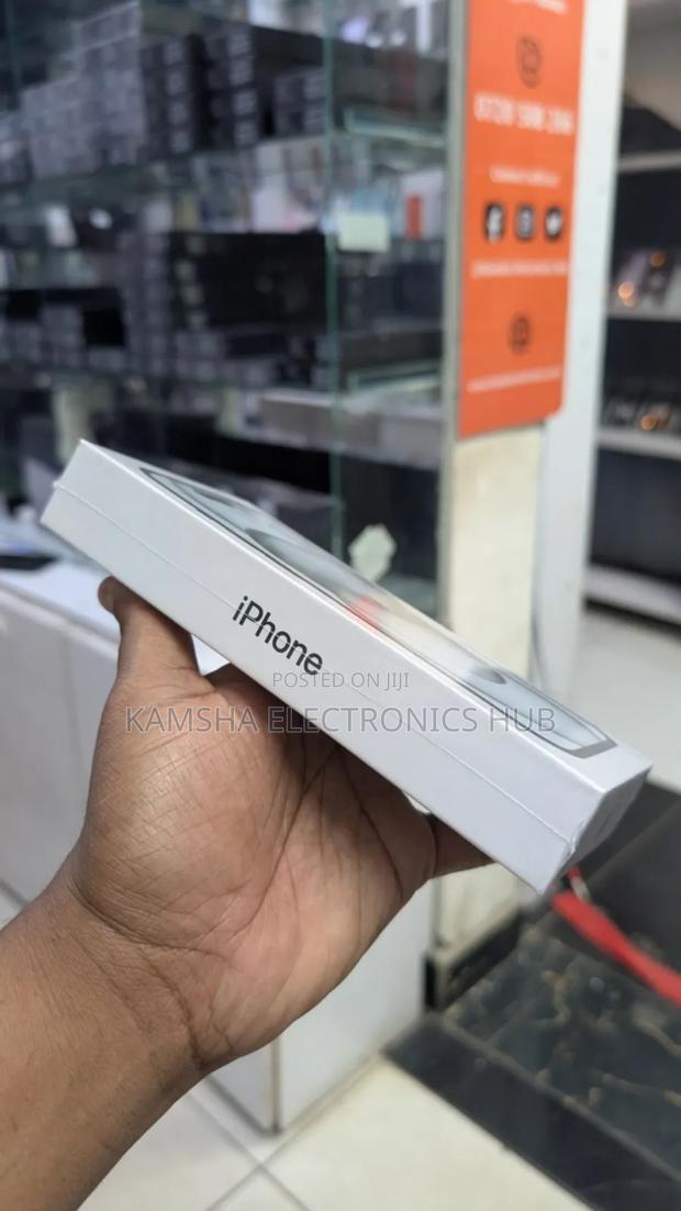 New Apple iPhone 15 Plus 128 GB Black - thumbnail 3