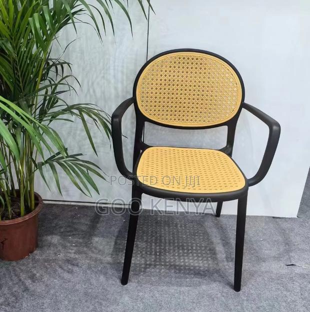 Home Chair; Durable Outdoor Plastic Chair With Bird’S Nest Design