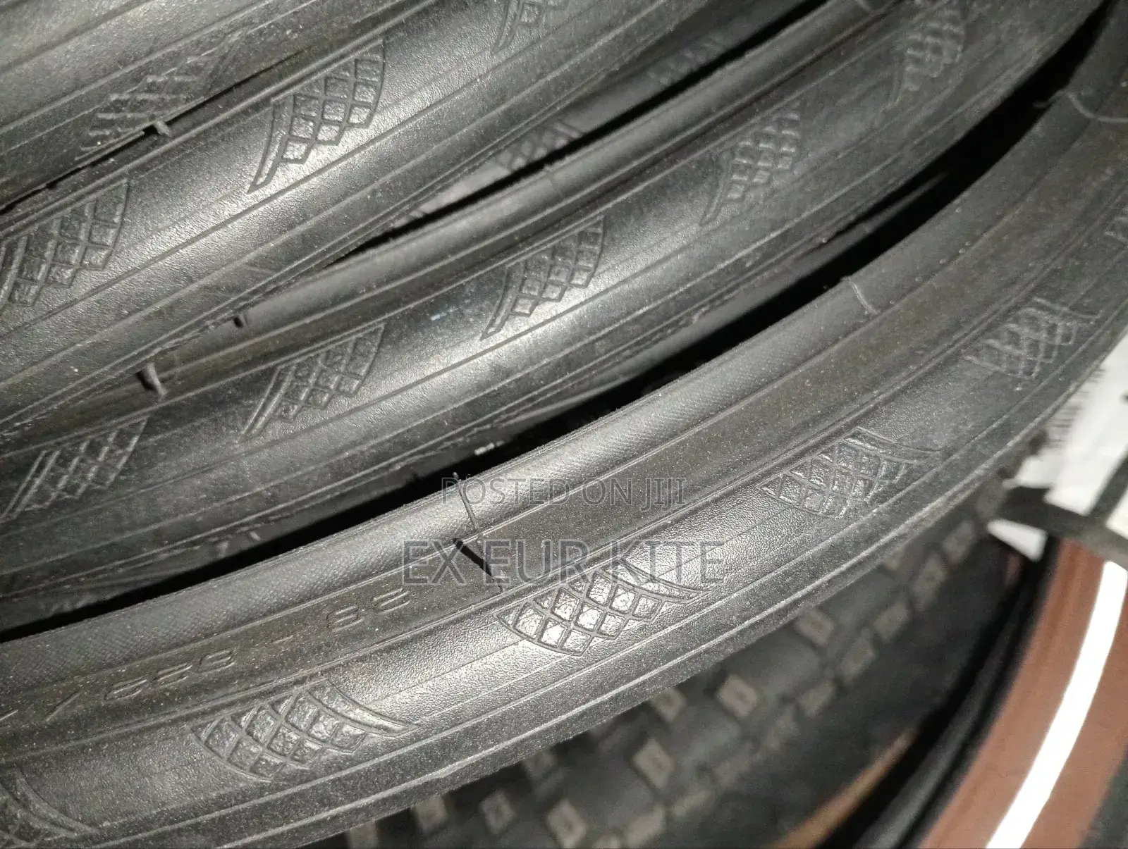 Vittoria Zaffiro 700*25 and 700*28c Tires