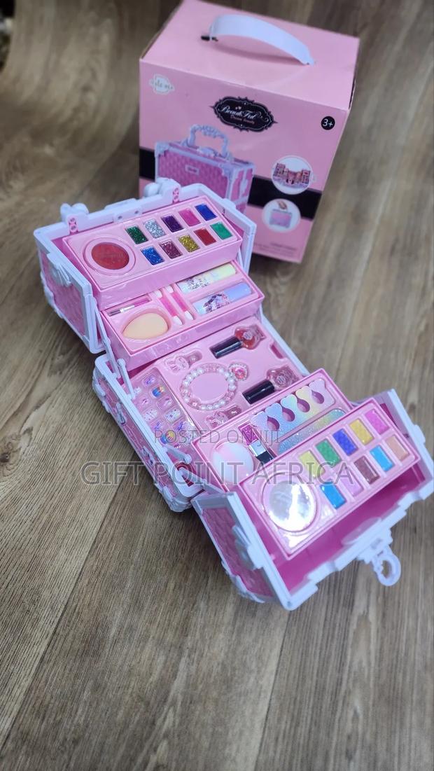 Cute Non Toxic Washable Makeup Kit For Kids