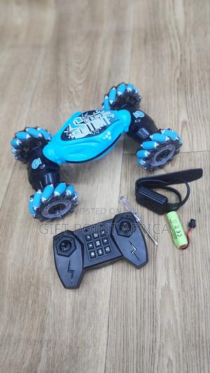 Mobile Gesture Sensing Stunt Car - main view