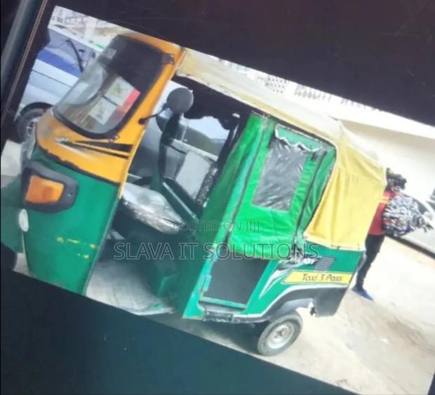 Piaggio 2021 Green - thumbnail 2