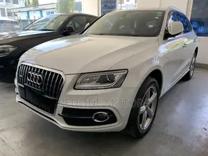 Audi Q5 2.0T Premium AWD quattro 2017 White