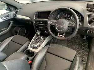 Audi Q5 2.0T Premium AWD quattro 2017 White