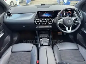 Mercedes-Benz B-Class B180 Petrol 2019 White