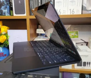 Laptop Apple MacBook Air 2025 M4 13-Inch 16GB Apple M4 SSD 256GB