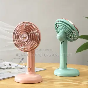 Small Retro Handheld Desktop Rotatable Fan