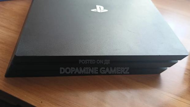 Playstation 4 Pro - thumbnail 6