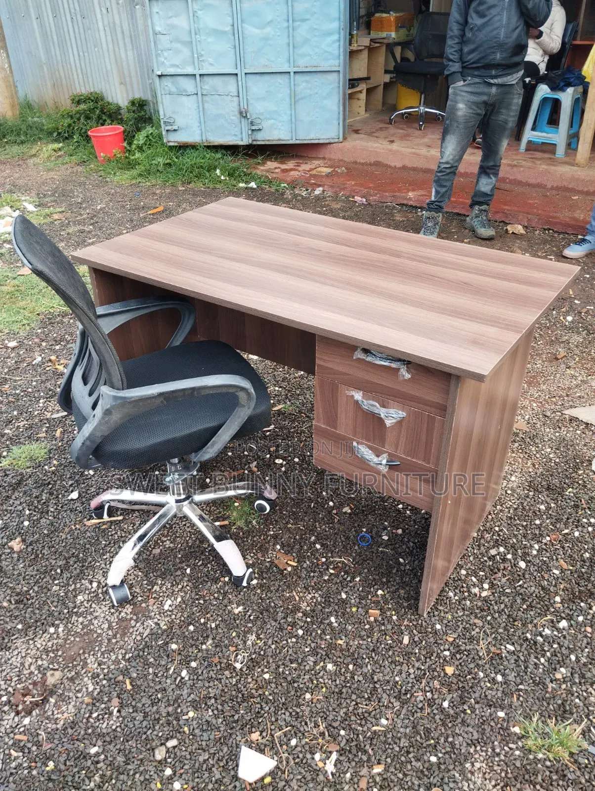 Office Chair and Study Desk