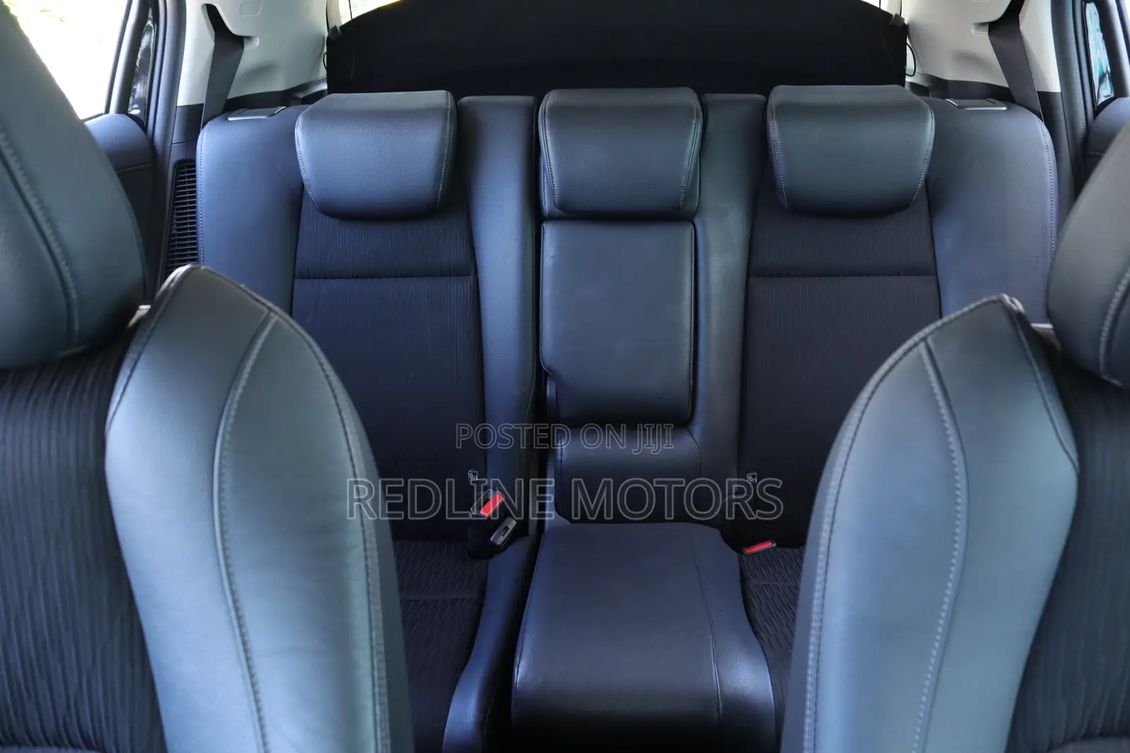 Land Rover Discovery 2013 Gray