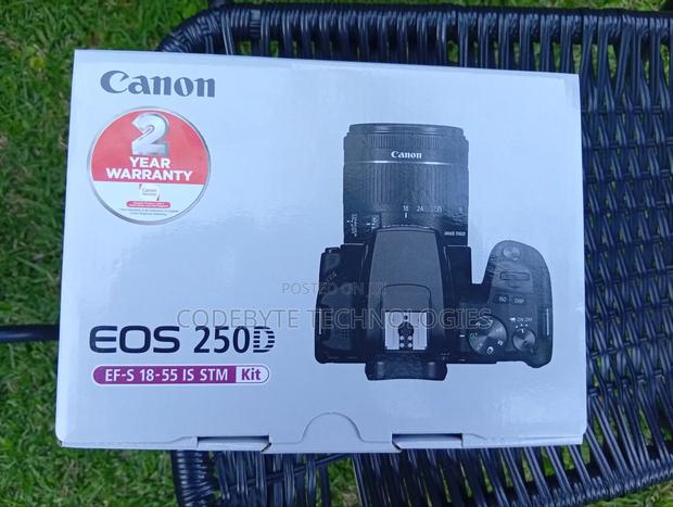 Canon Eos 250d 18-55mm STM Kit - main view