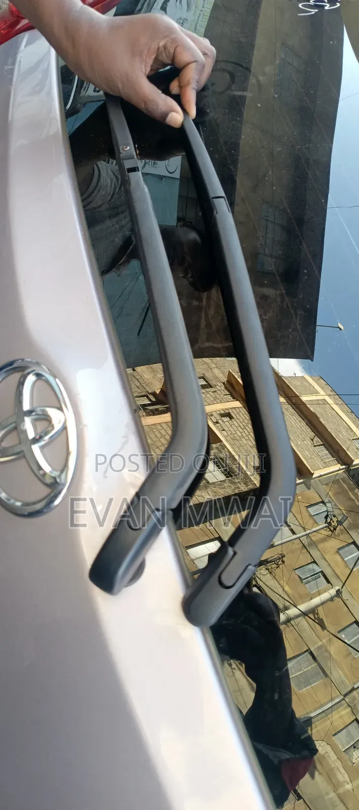 Toyota Passo Rear Wiper Available