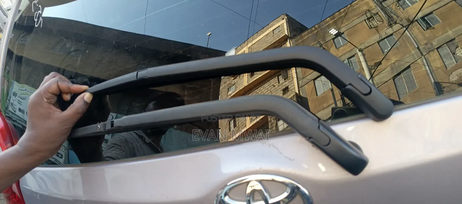 Toyota Passo Rear Wiper Available
