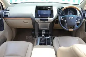 Toyota Land Cruiser Prado 2.8 2019 White