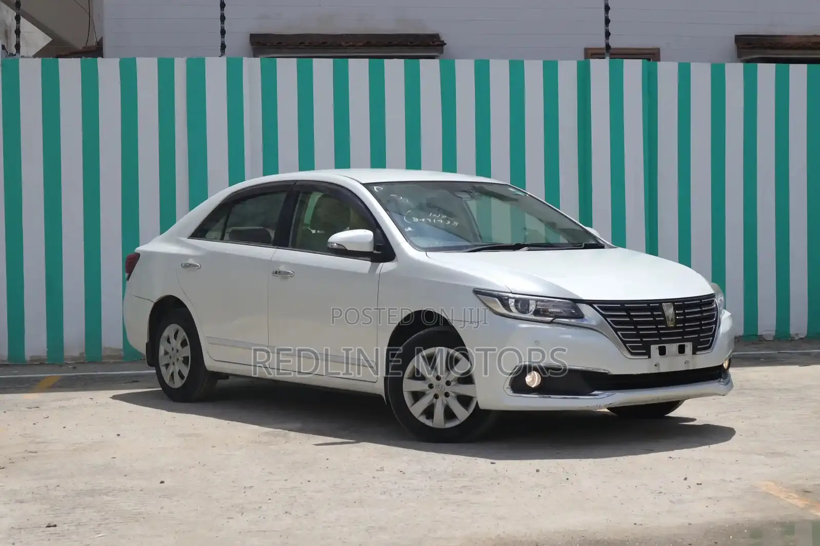 Toyota Premio 1.5 FWD 2018 White
