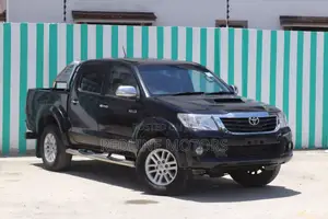 Toyota Hilux 3.0 D-4D 4x4 2014 Black