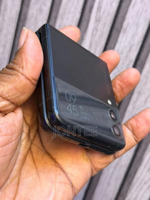 Samsung Galaxy Z Flip 3 256 GB Black - main view