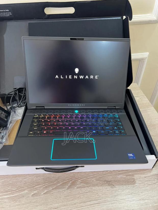 New Laptop Dell Alienware M16 R2 16GB Intel Core Ultra 7 SSD 1T - main view