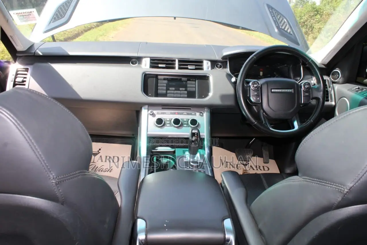 Land Rover Range Rover 3.0L Turbocharged Diesel HSE Td6 2016 Gray
