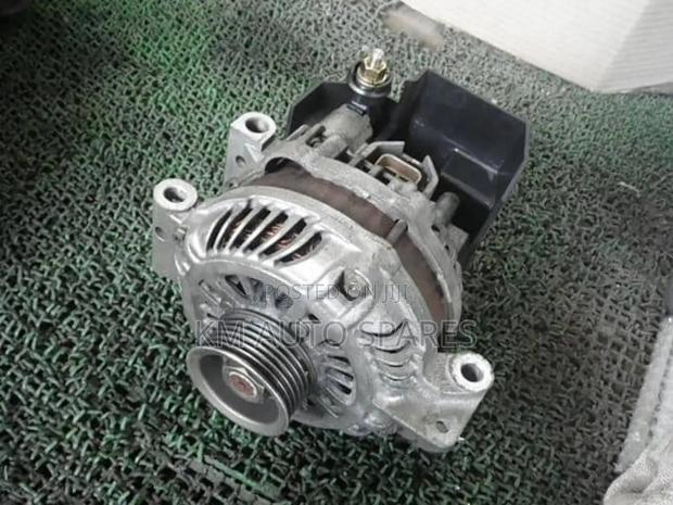 Toyota MPV Alternator. - thumbnail 2