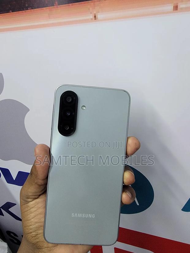 Samsung Galaxy A17 128 GB Silver - main view