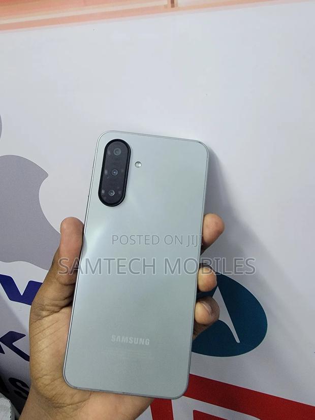 Samsung Galaxy A17 128 GB Silver - thumbnail 2