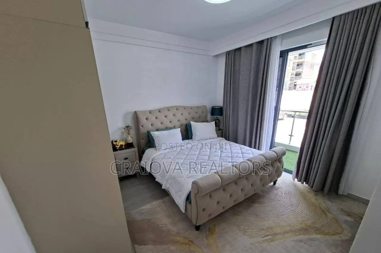 3bdrm Apartment in Gateway Mall Area for sale