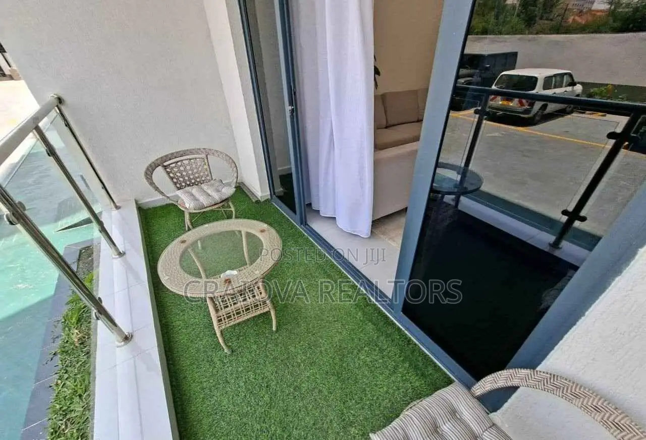 3bdrm Apartment in Gateway Mall Area for sale