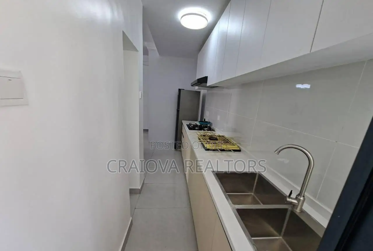3bdrm Apartment in Gateway Mall Area for sale
