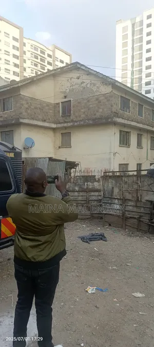 Commercial Plot for Sale in Eastleigh 70 by 120