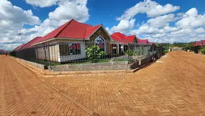 3bdrm Bungalow in Batian Estate, Kenyatta Road / Theta for rent