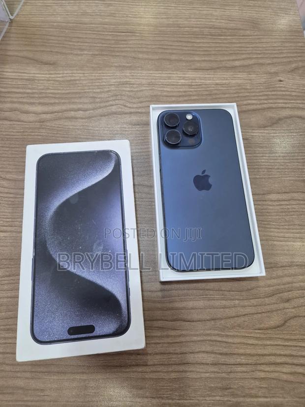 Apple iPhone 15 Pro Max 256 GB Blue - thumbnail 3